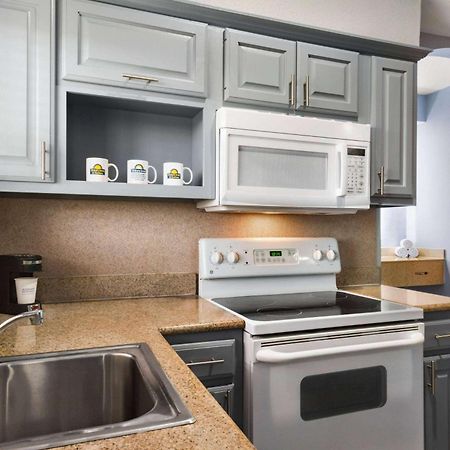 Days Inn & Suites By Wyndham Houston Hobby Airport Eksteriør billede