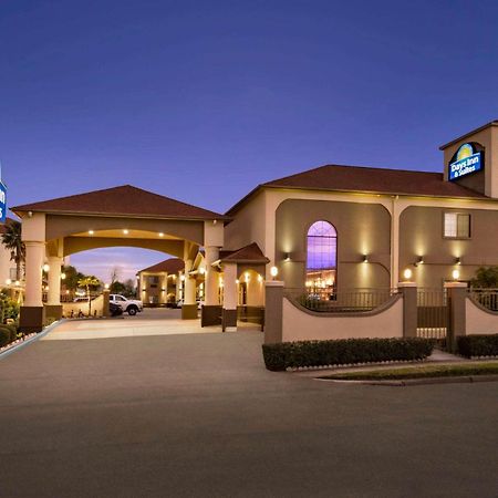 Days Inn & Suites By Wyndham Houston Hobby Airport Eksteriør billede