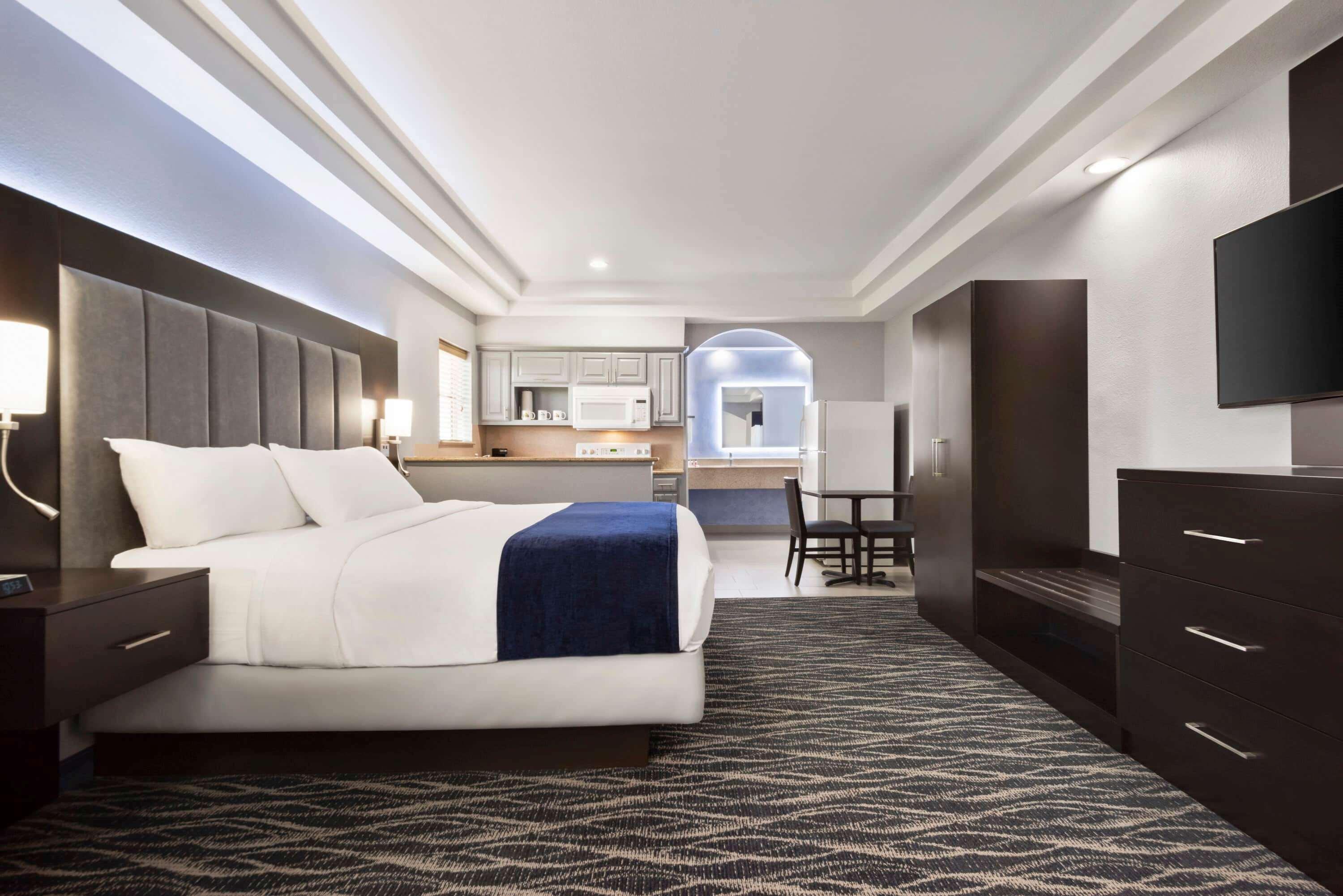 Days Inn & Suites By Wyndham Houston Hobby Airport Eksteriør billede