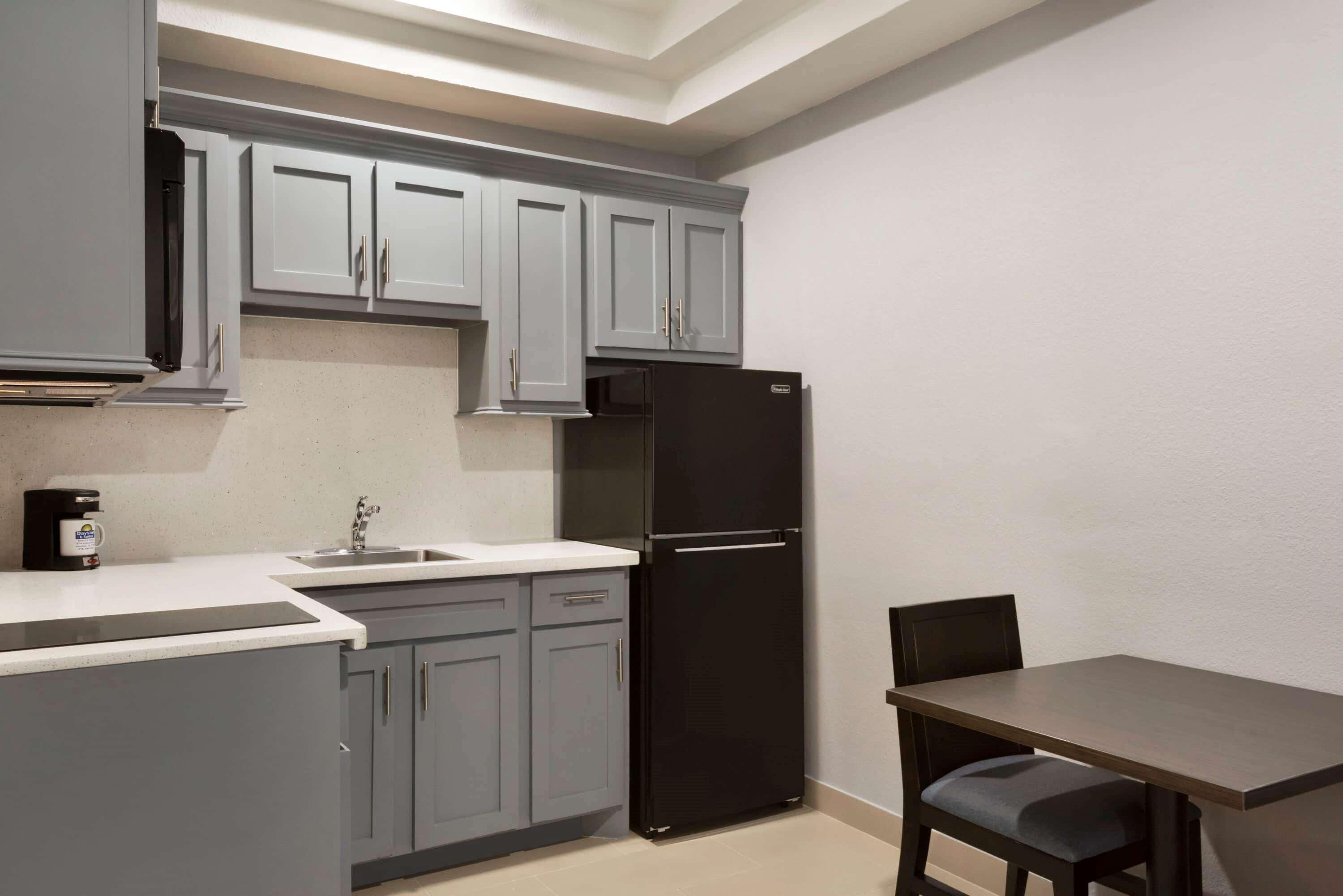 Days Inn & Suites By Wyndham Houston Hobby Airport Eksteriør billede
