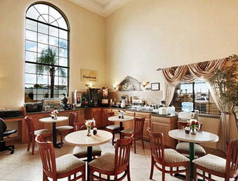 Days Inn & Suites By Wyndham Houston Hobby Airport Eksteriør billede
