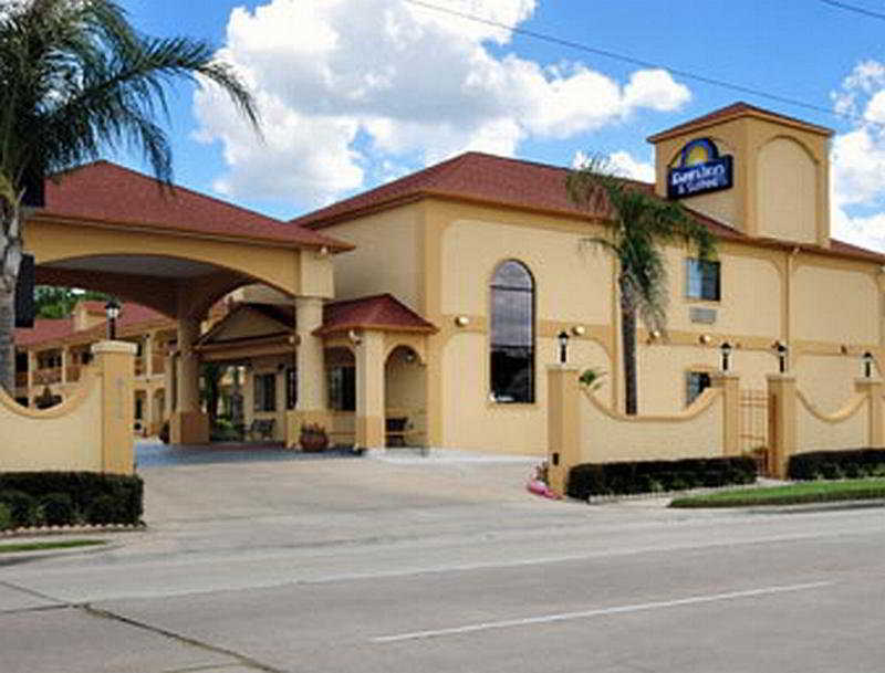 Days Inn & Suites By Wyndham Houston Hobby Airport Eksteriør billede