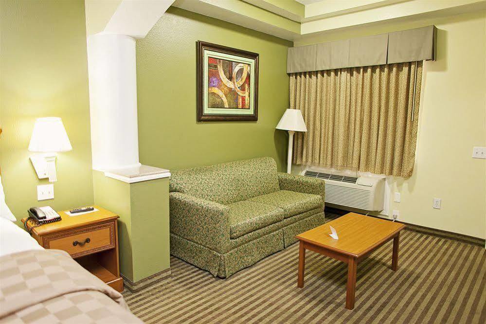 Days Inn & Suites By Wyndham Houston Hobby Airport Eksteriør billede